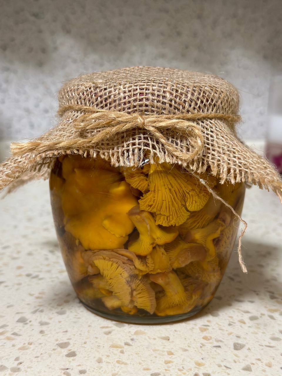 Лисички маринованные Лисички маринованные